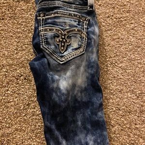 Rock revival size 24